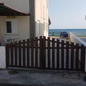 https://panorama-beach-house.protaras-cy-hotels.com